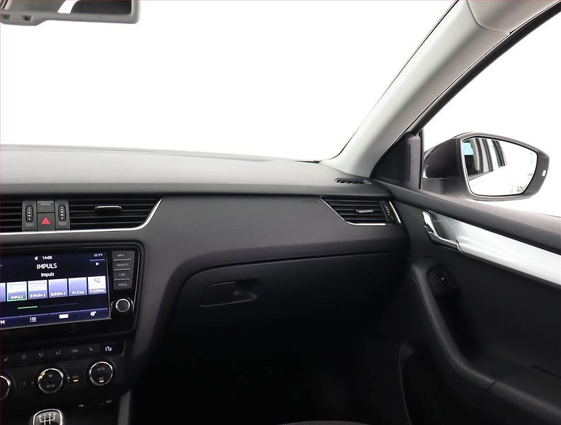 Škoda Octavia (2014) Elegance 1.6 TDI, Navi, Xenony - fotka 8 z 23