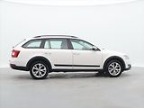 Škoda Octavia 2,0 TDI 135kW 4x4 DSG CZ Scout - náhled 8
