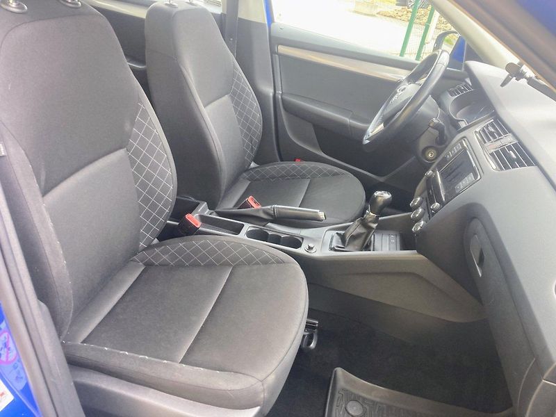 Škoda Octavia 1,6 TDi(85kW)*PŮVOD ČR* - fotka 13 z 16