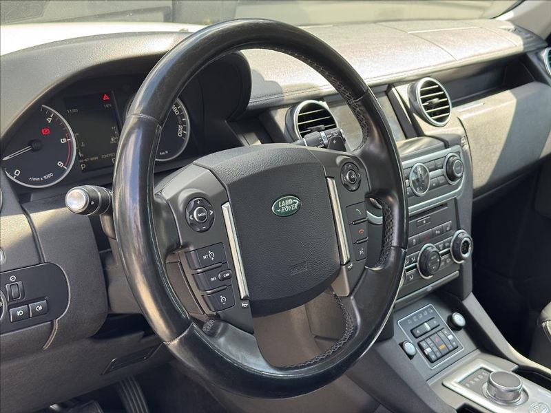 Land Rover Discovery 3,0 SDV6 HSE 4WD AT ČR DPH - fotka 10 z 30