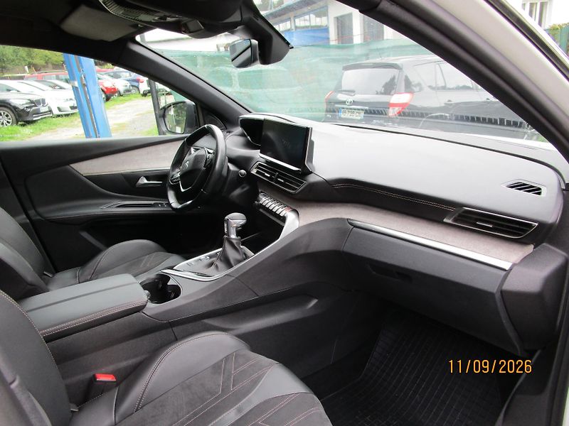Peugeot 3008 (2021) GT 1,5 HDi - fotka 4 z 32