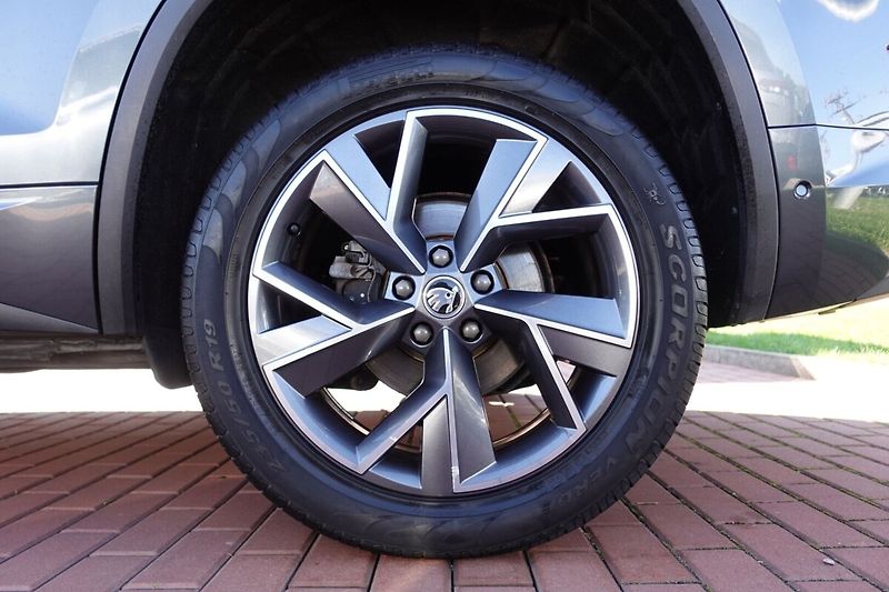 Škoda Kodiaq 2.0TDI 140 kW Sportline 4x4 DS - fotka 7 z 34