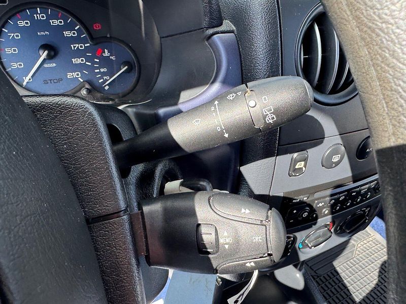 Citroën Berlingo (2004) 1.6 16V - fotka 19 z 25