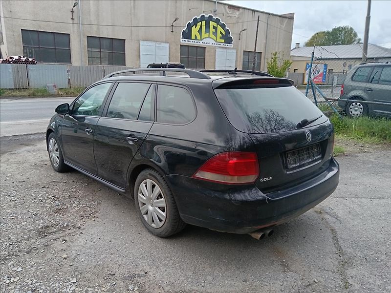 Volkswagen Golf Variant 1,6 TDi 4Motion  Trendline - fotka 8 z 20