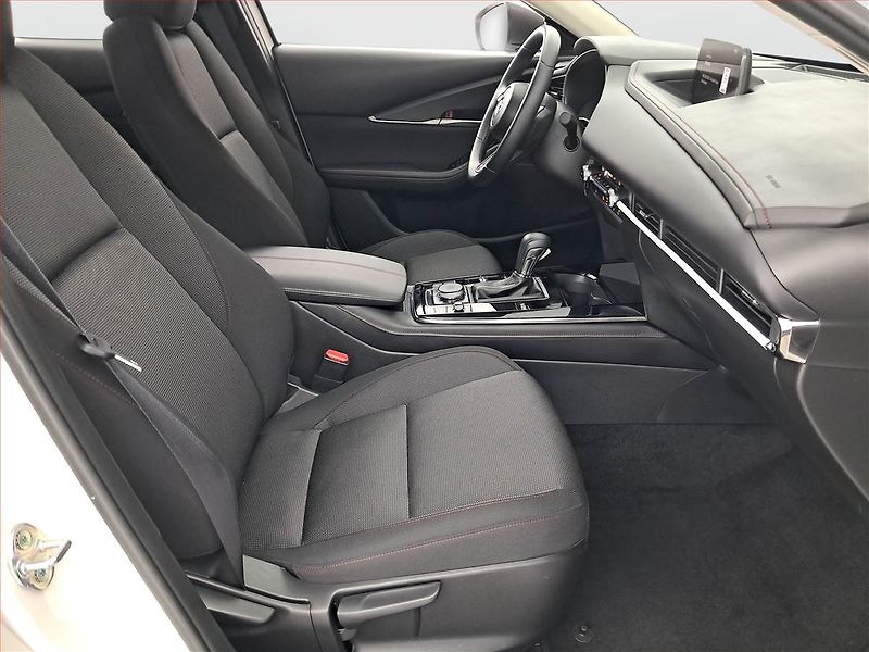 Mazda CX-30 (2024) e-Skyactiv 2.5 - fotka 9 z 21