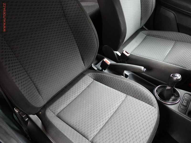 Škoda Fabia (2014) 1.2TSi, ČR, Ambition - fotka 11 z 18