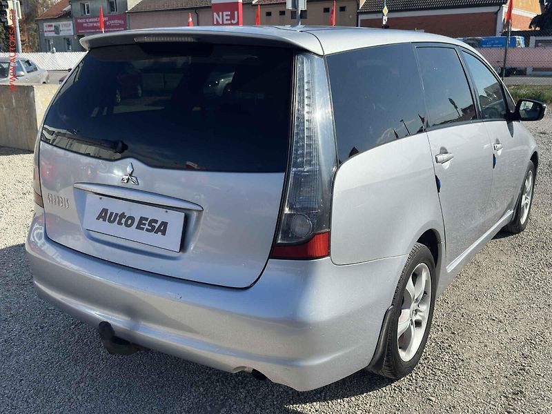 Mitsubishi Grandis (2004) 2.4i, AT, AC - fotka 4 z 17