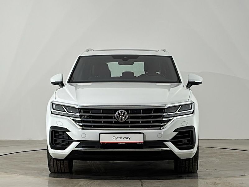 Volkswagen Touareg R-LINE - fotka 4 z 30