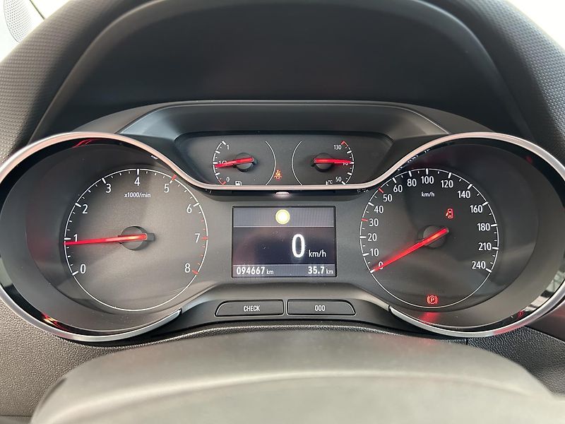 Opel Crossland 1.2 Turbo 110k Edition - fotka 21 z 33