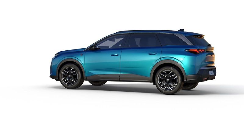 Peugeot 5008 (2026) GT Hybrid 145 e-DCS6  - fotka 4 z 9