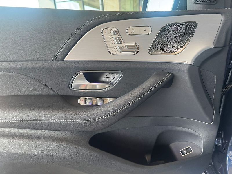 Mercedes-Benz GLE 450 d 4MATIC - fotka 10 z 21