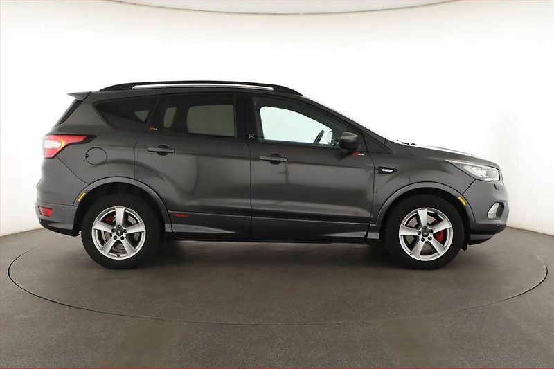 Ford Kuga (2017) ST-Line 2.0 TDCi, 4X4 - fotka 6 z 20