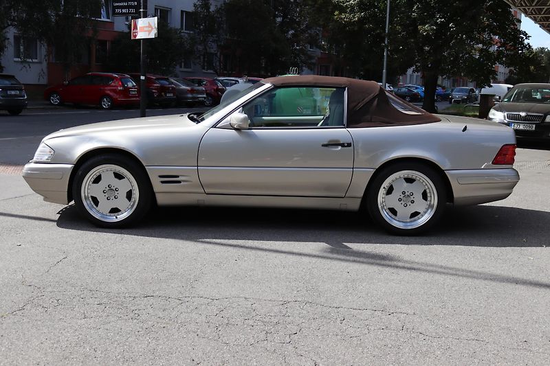 Mercedes-Benz SL SL 500 R129 225kW - fotka 15 z 49