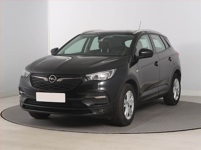 Opel Grandland X (2020) 1.2 Turbo, ČR,1.maj, Tempomat - fotka 2 z 17