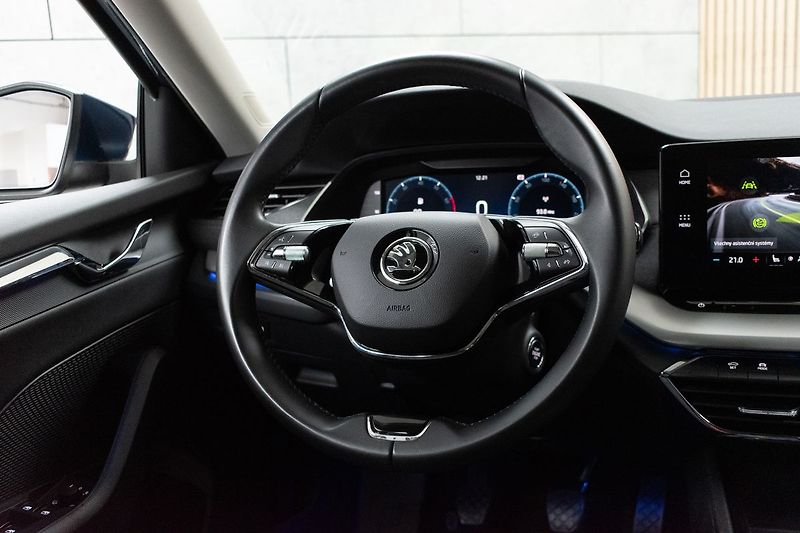Škoda Octavia 1.5 TSI STYLE*KESSY*DPH*ČR 1.M - fotka 16 z 38