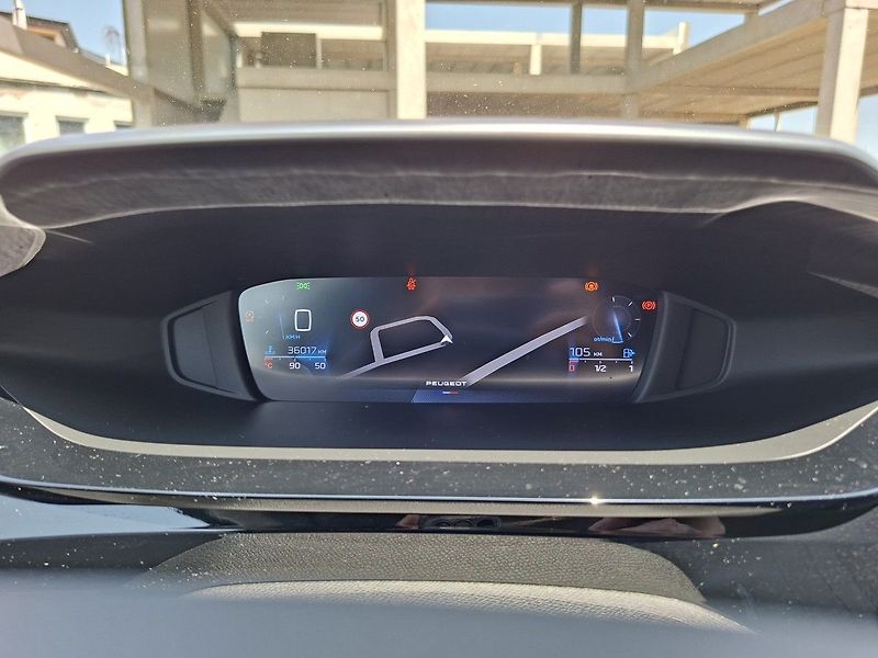 Peugeot 308 ALLURE 1.2 PT 130k M6 - fotka 17 z 28