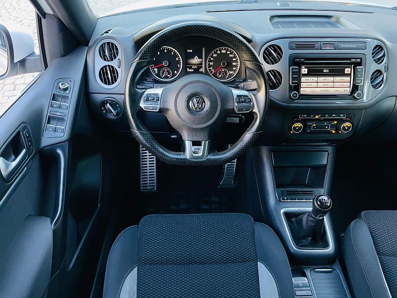 Volkswagen Tiguan 1.4TSI 4x4 MAN SERVISKA TAŽNÉ - fotka 26 z 52