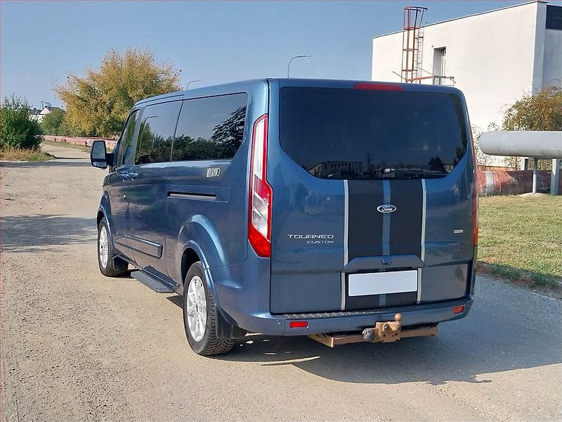 Ford Tourneo Custom (2018) Titanium 2.0 EcoBlue, ČR, DPH - fotka 4 z 6