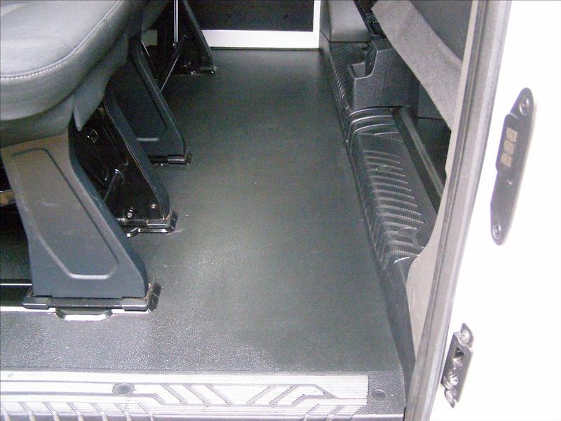 Ford Tourneo Custom 2,0   MINIBUS CUSTOM Facelift - fotka 18 z 28