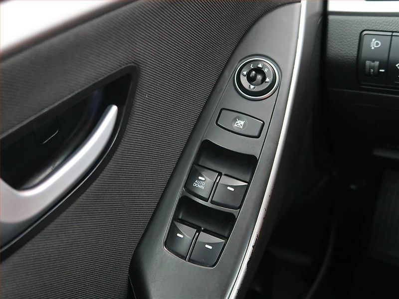 Hyundai i30 (2017) 1.6 GDI, ČR,1.maj, Serv.kniha - fotka 13 z 18
