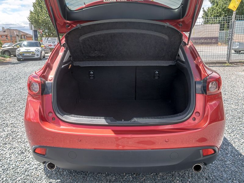 Mazda 3 (2015) ČR 2.2D 110KW – PLNÁ SERVISKA! - fotka 45 z 54
