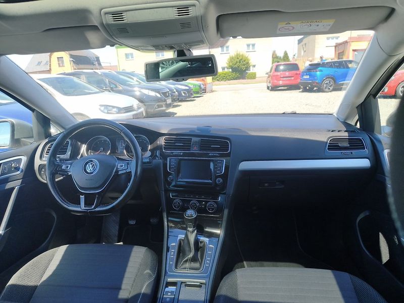 Volkswagen Golf (2015) - fotka 24 z 37