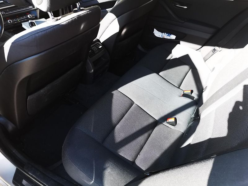 BMW Řada 5 530D XDRIVE TOURING F11 190kW - fotka 34 z 40