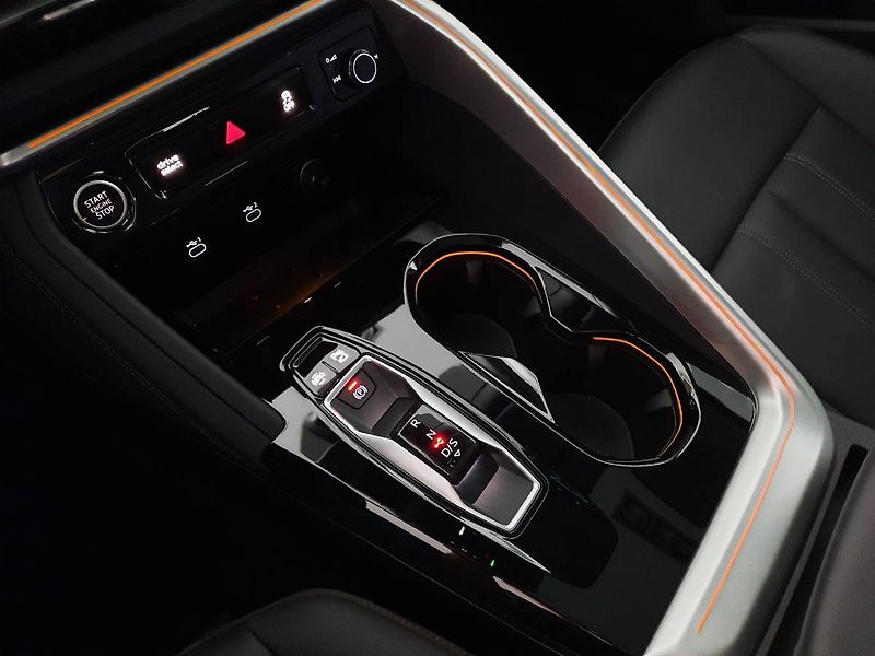 Audi Q5 (2025) S Line 2.0 TFSI quattro (150kW - fotka 13 z 25