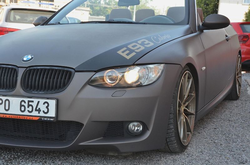 BMW Řada 3 (2009) 325i 155kW E93 Cabrio / manuál - fotka 9 z 28
