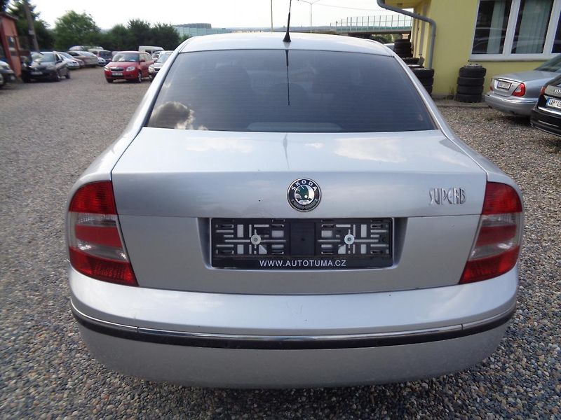 Škoda Superb 2,0 TDI - fotka 4 z 11