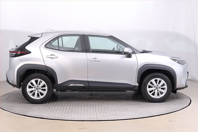 Toyota Yaris Cross (2022) Comfort 1.5 VVT-i - fotka 6 z 17
