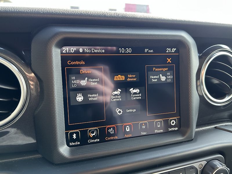 Jeep Wrangler Unlimited Rubicon 392 V8 - fotka 21 z 35