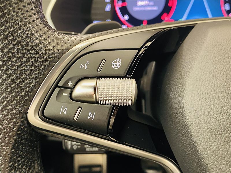 Škoda Octavia 1,5 TSI DSG 110kW SportLine - fotka 14 z 25
