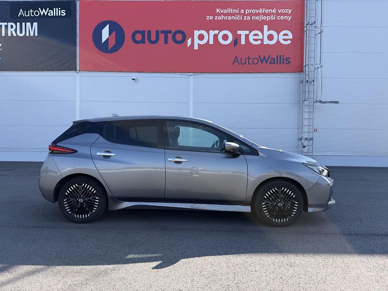 Nissan Leaf 110kW Tepelko 15'000km 1.Maj - fotka 3 z 29