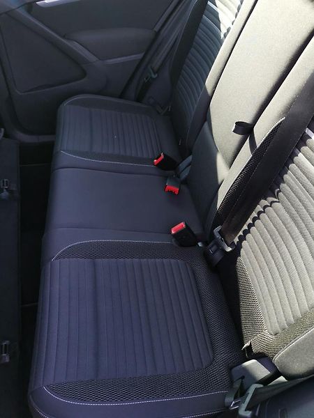 Volkswagen Tiguan (2015) 2,0TDI 130kW DSG ICUP 4x4 1MAJ - fotka 39 z 91