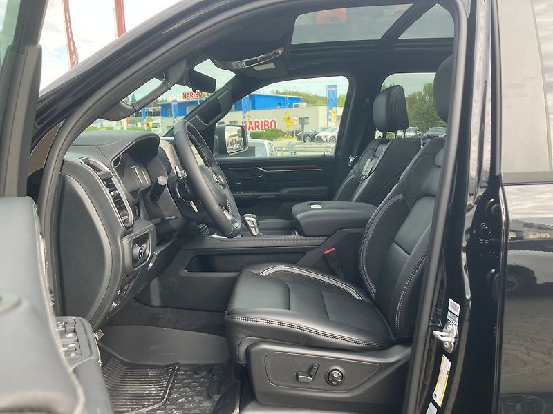 RAM 1500 (2025) 3.0 I6 548k RHO - fotka 19 z 56