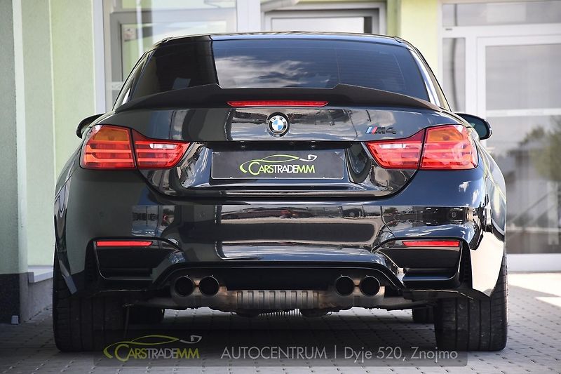 BMW M4 3.0 317kW HUD LED DPH - fotka 8 z 57
