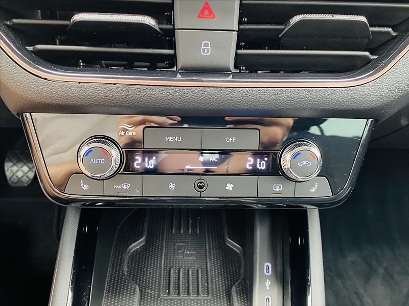 Škoda Kamiq 1,0 TSI 85kW Top Selection - fotka 16 z 27