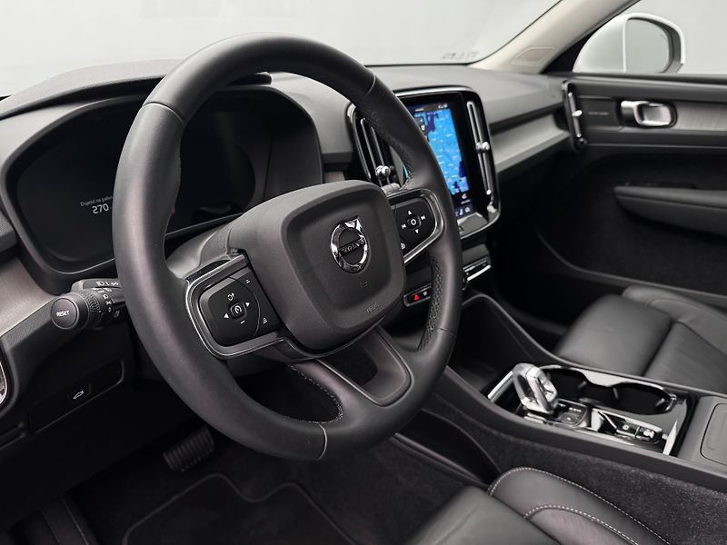 Volvo XC40 B4 AWD ULTIMATE CZ - fotka 24 z 49