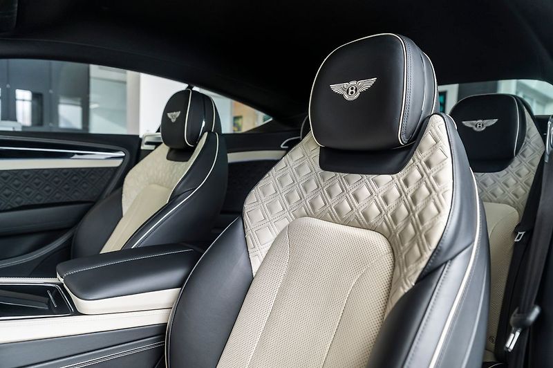 Bentley Continental GT W12/B&O/360/Masáž/Matrix - fotka 7 z 19