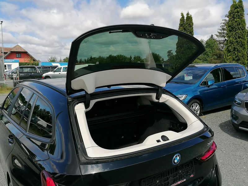 BMW Řada 3 (2022) REZERVACE! 320e PHEV - fotka 36 z 42