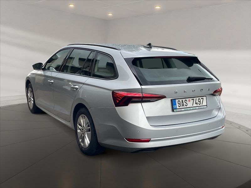 Škoda Octavia 2,0 TDI Ambition 4x4 DSG - fotka 4 z 11