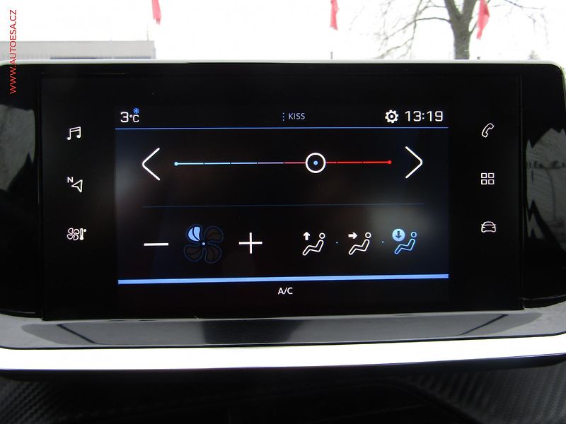 Peugeot 208 (2019) 1.2 T, 1.maj,ČR, Active - fotka 16 z 19