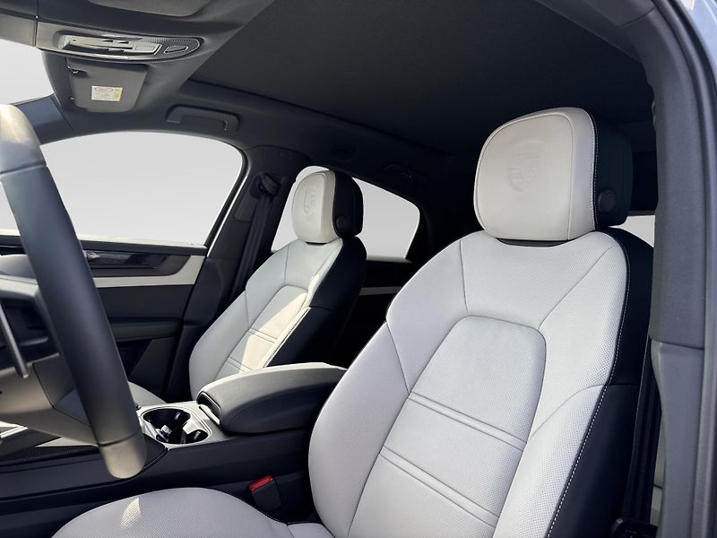 Porsche Cayenne E-Hybrid Coupé Black Edition - fotka 16 z 28
