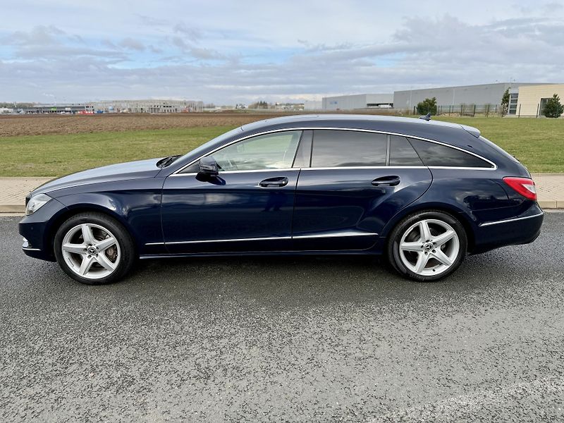 Mercedes-Benz CLS 350 CDI 7G LED NAVI H/K KAMERA - fotka 2 z 45