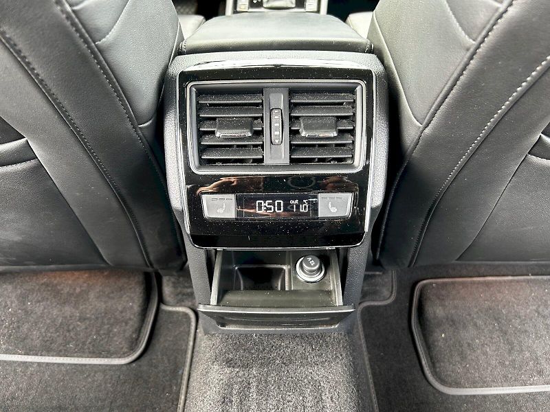 Škoda Superb (2018) 1.5 TSI 110kW ACT DSG Style+ - fotka 28 z 35