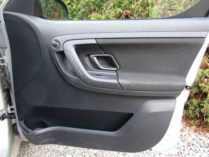 Škoda Roomster (2011) 1.6 TDI 66kW - fotka 25 z 36
