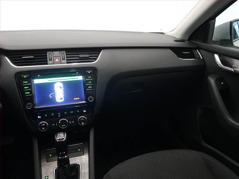 Škoda Octavia (2015) Scout 2.0 TDI, 4X4, Automat - fotka 8 z 14