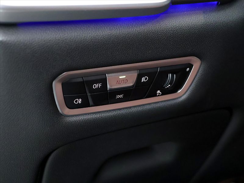 BMW X5 3,0 Xdrive40d AT Pano DPH - fotka 21 z 54