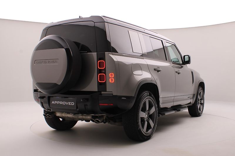 Land Rover Defender 110 P425 X-DYNAMIC REZERVACE - fotka 12 z 50